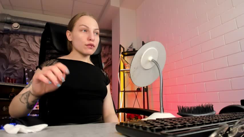 AphexQueen Adult Chat September 13, 2025