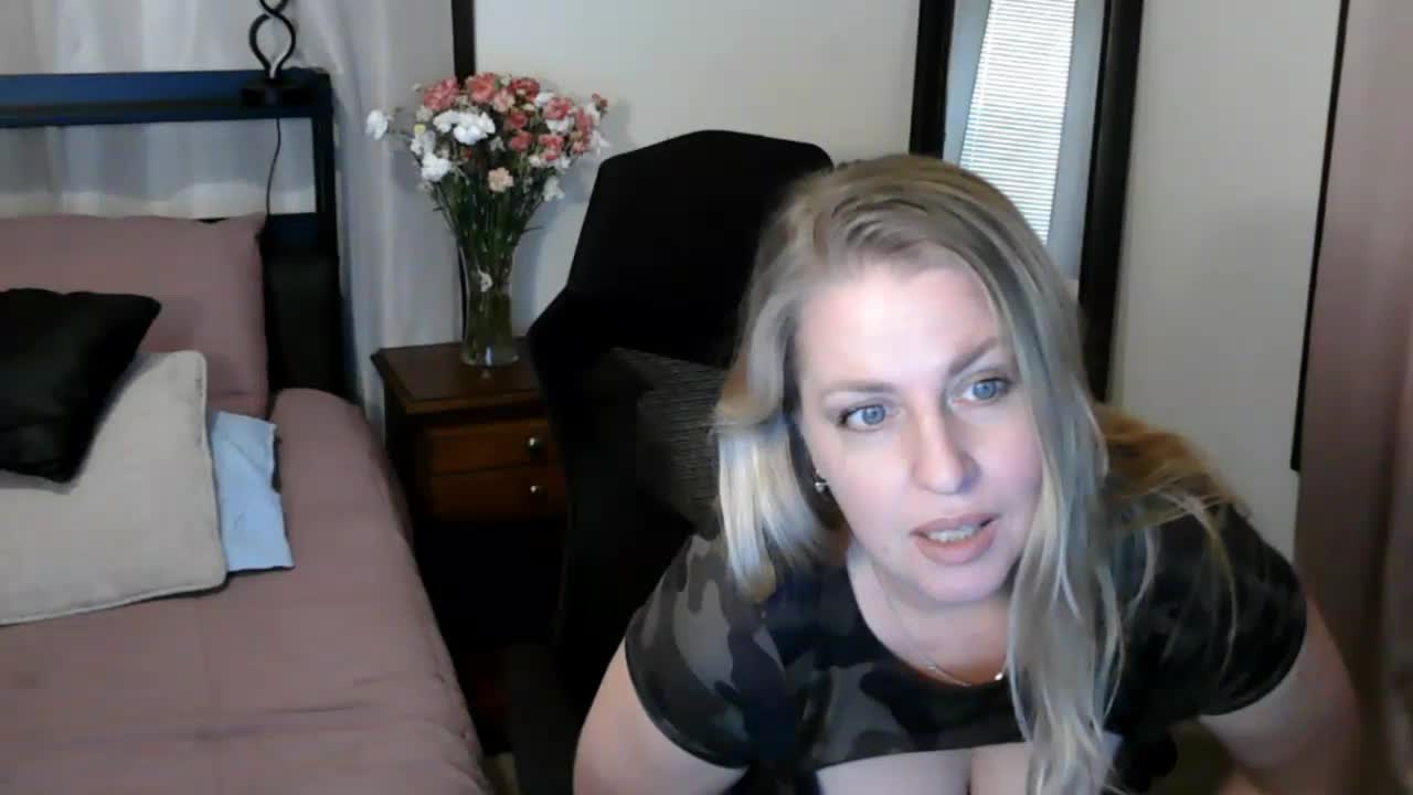 Holliekate Adult Chat September 13, 2025