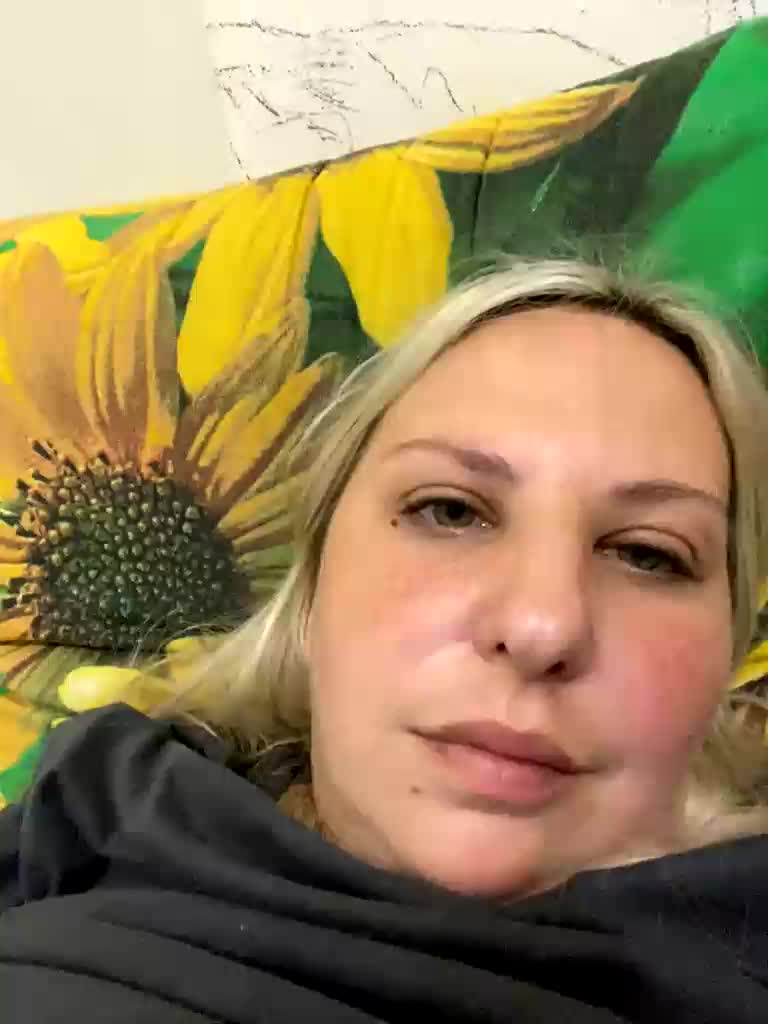 Roksi-8 Adult Chat September 13, 2025