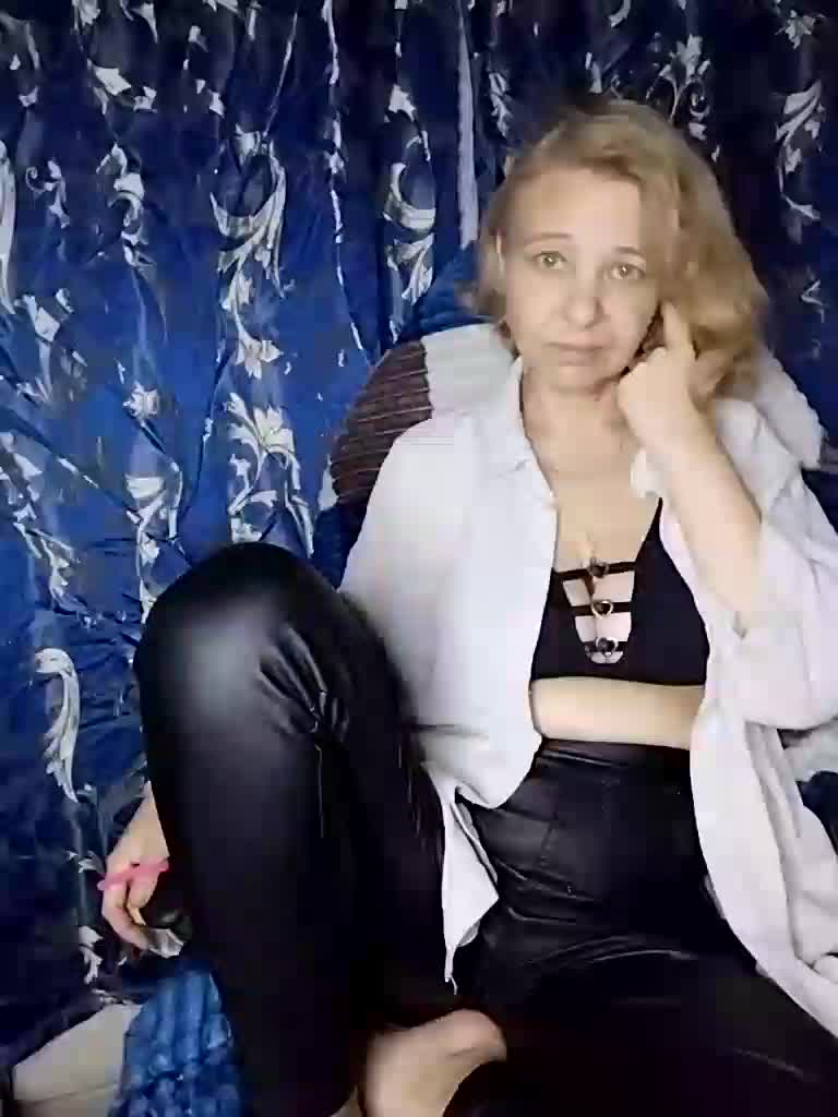 AsyaLorna Adult Chat September 13, 2025