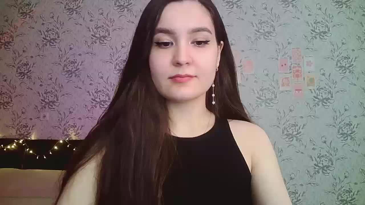 annie-fleur Adult Chat September 13, 2025