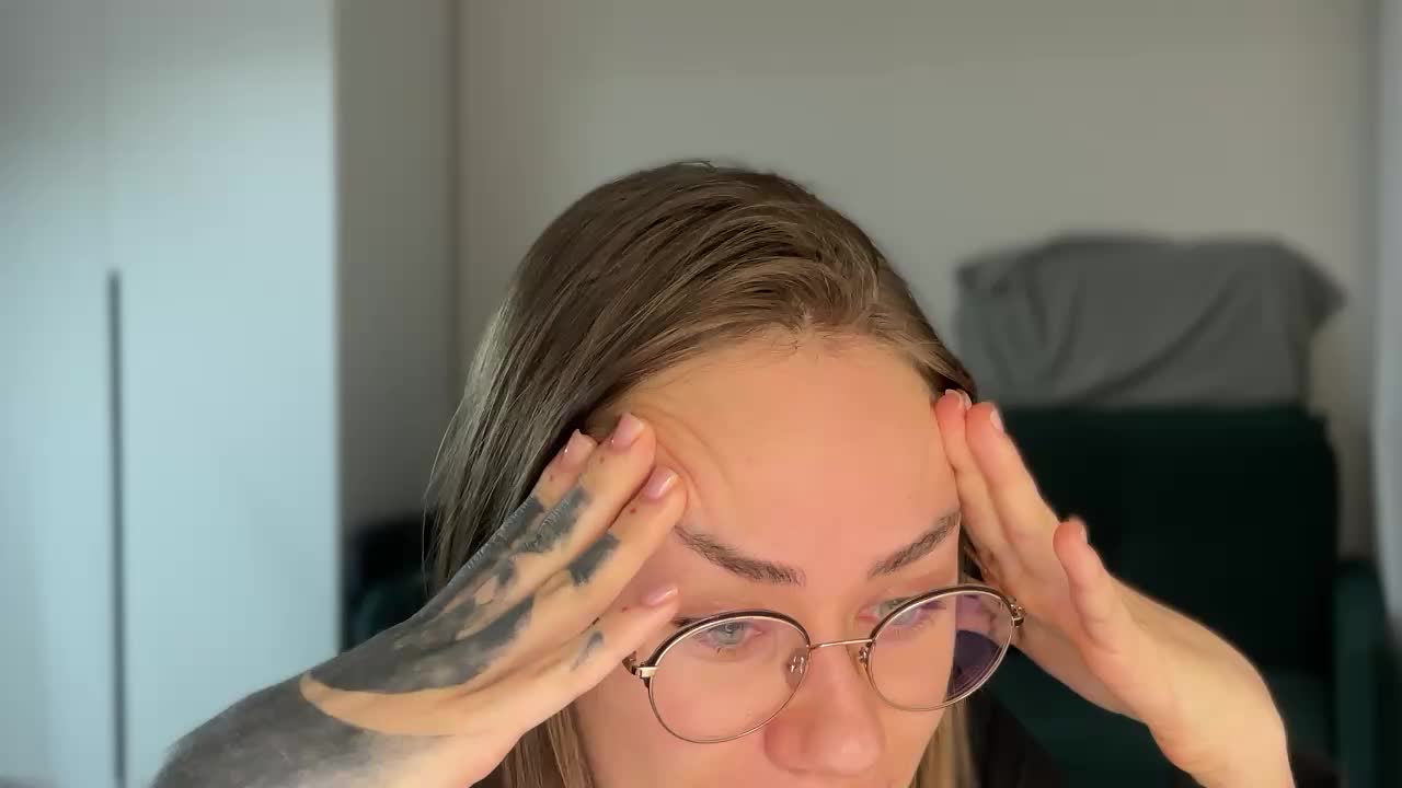 v_-_-_v Adult Chat September 13, 2025