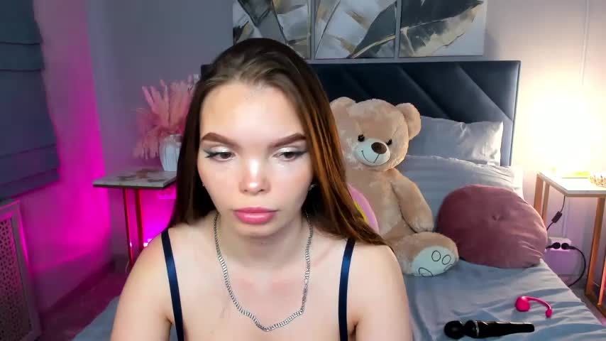 Curvy_Dynamite_ Adult Chat September 13, 2025