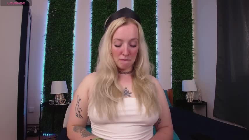 Nicole__Aniston_ Adult Chat September 13, 2025