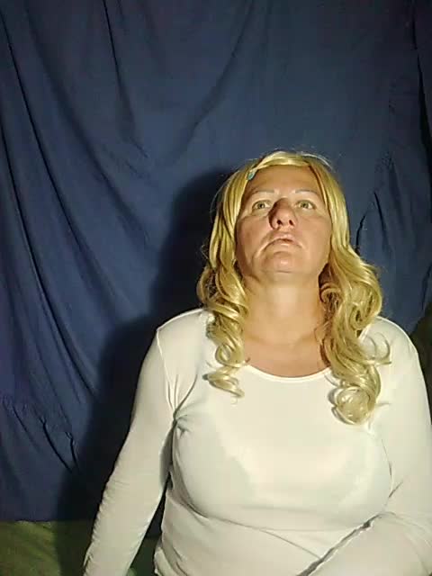 FameLara Adult Chat September 13, 2025