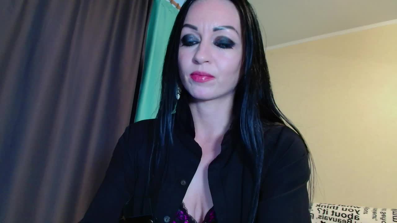 Mistress_Zoe1 Adult Chat September 13, 2025
