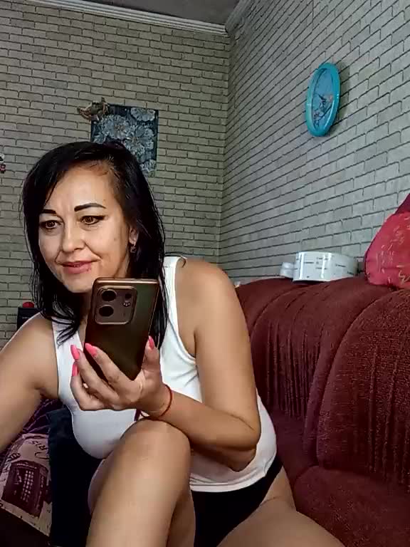 Lina-a-13 Adult Chat September 13, 2025