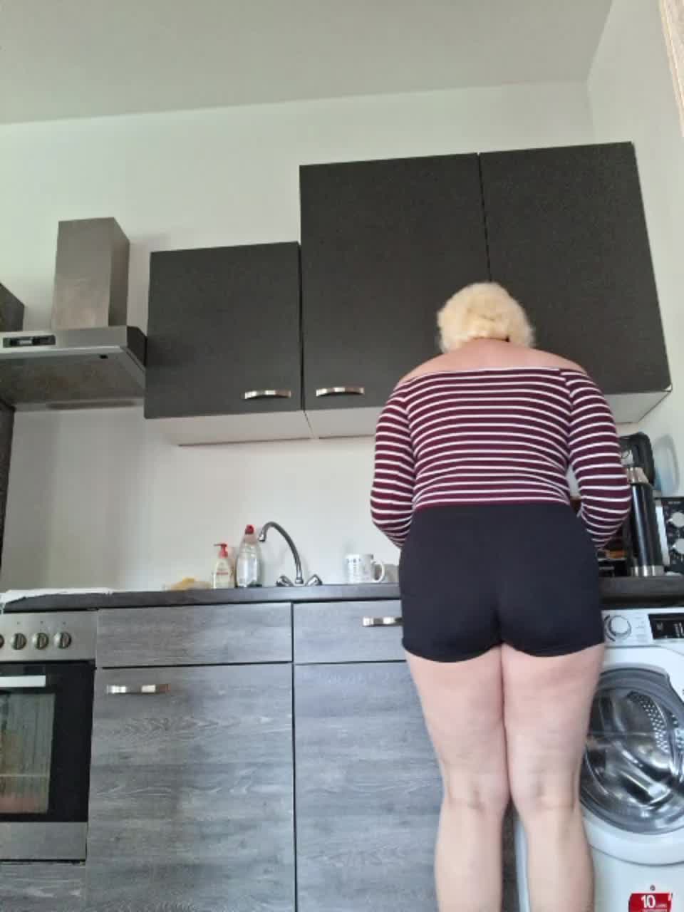 Vika211 Adult Chat September 14, 2025