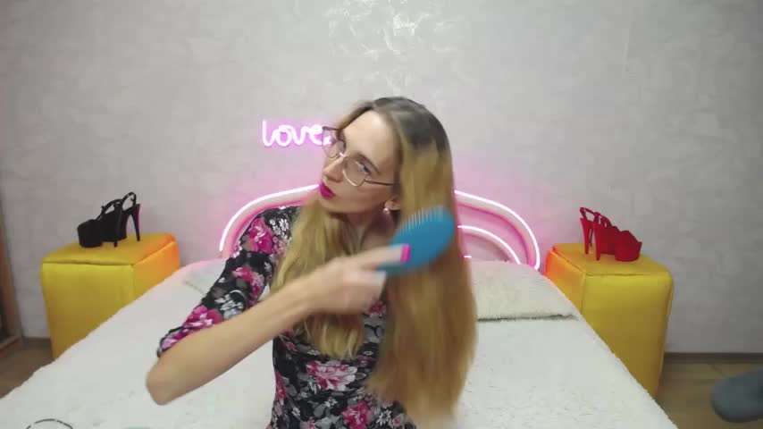 KlaryBrait Adult Chat September 14, 2025