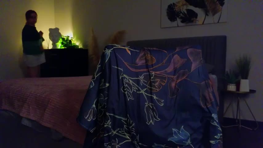 reb_luvng Adult Chat September 14, 2025