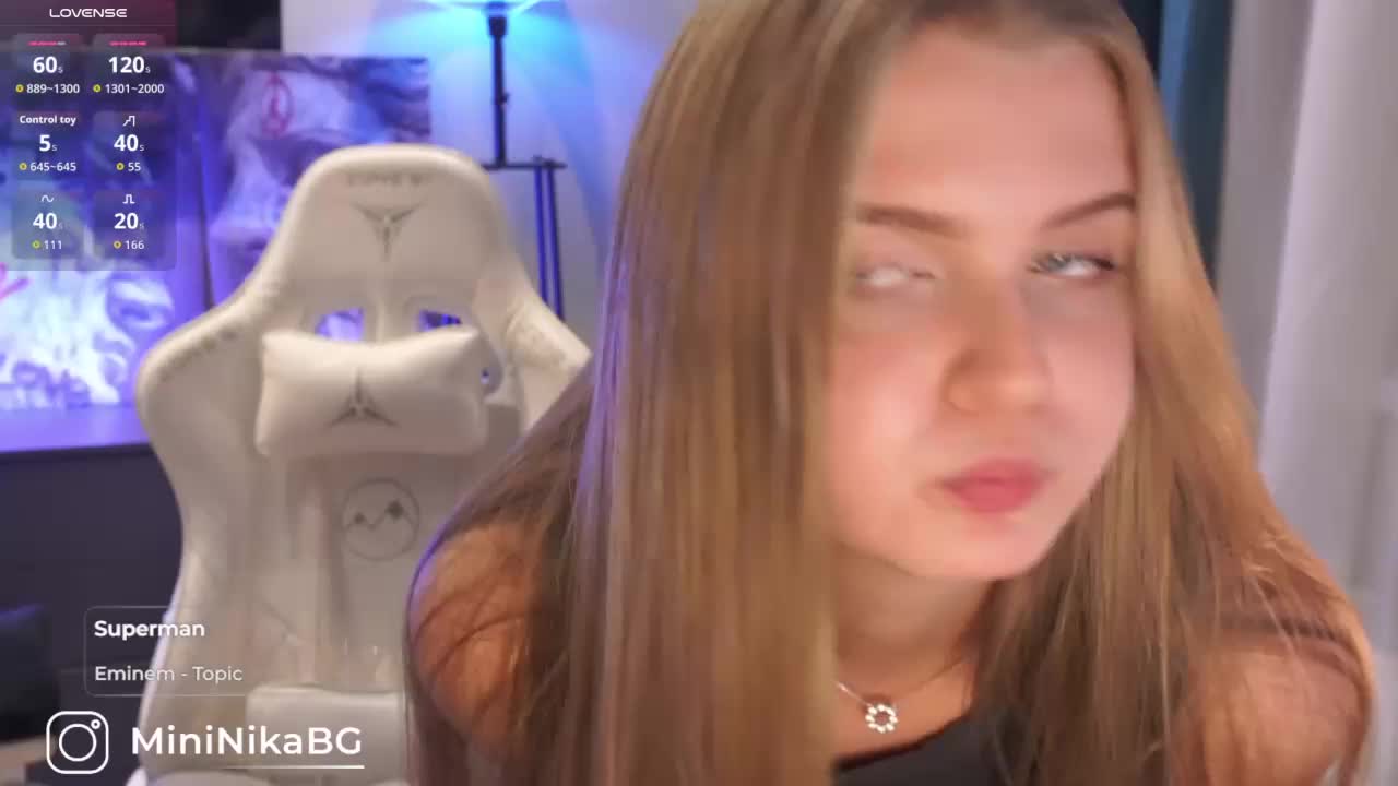 MiniNika Adult Chat September 14, 2025