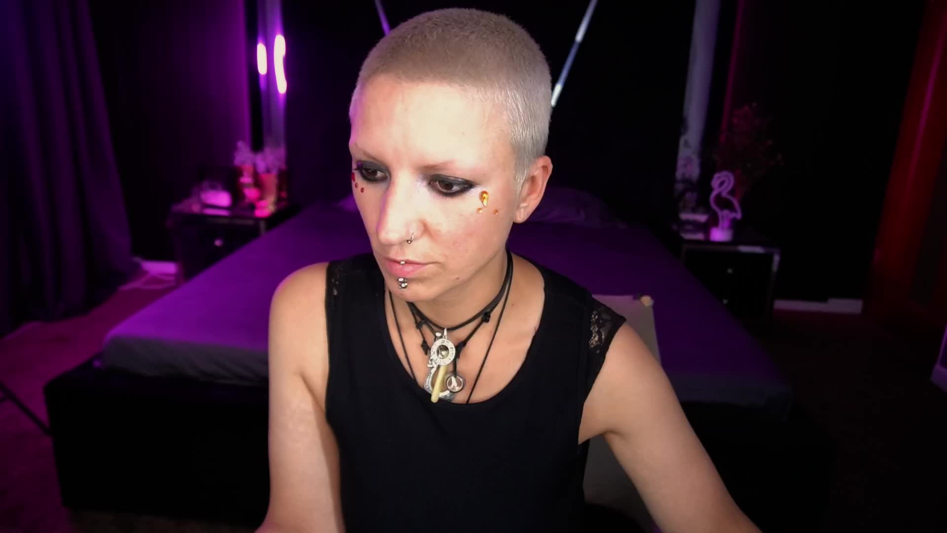 MiraMoonn Adult Chat September 14, 2025