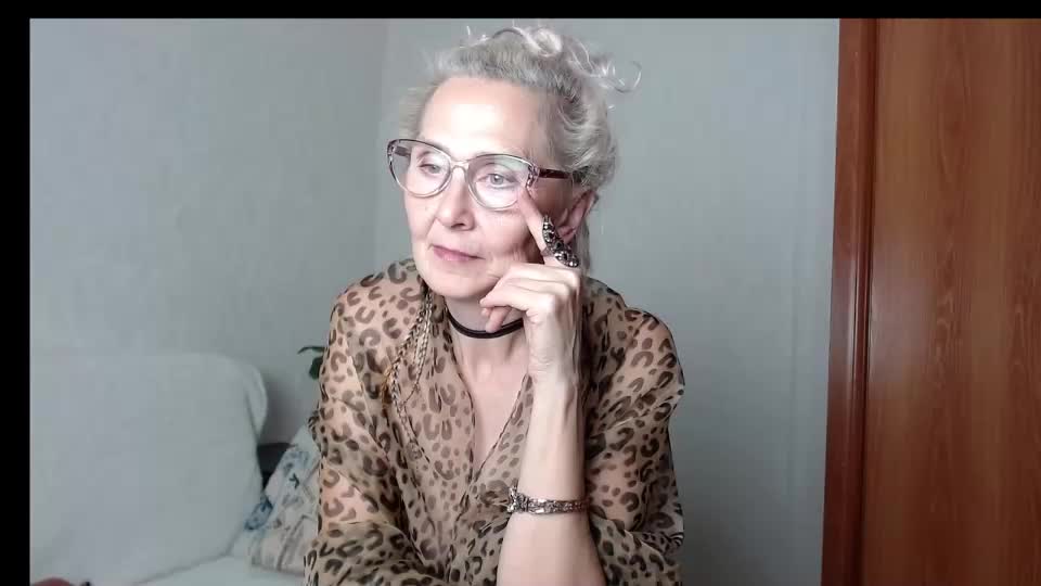 agatha_moore_ Adult Chat September 14, 2025