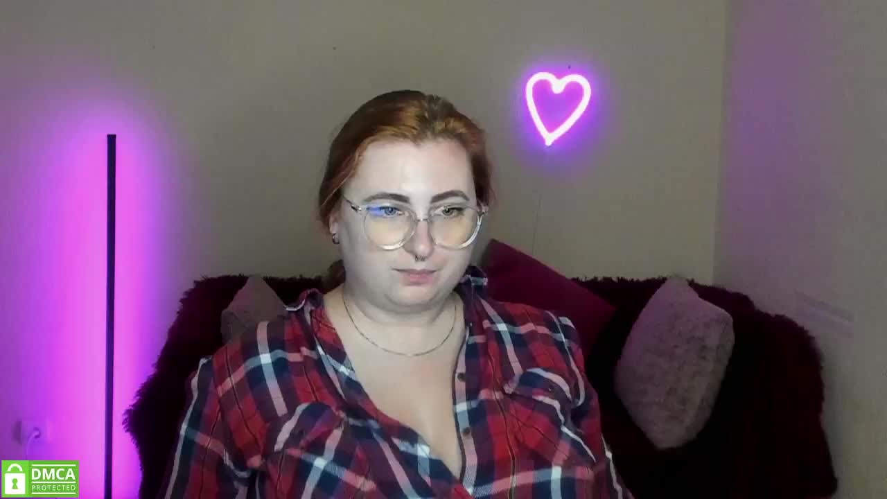 Aliciaredluv Adult Chat September 14, 2025