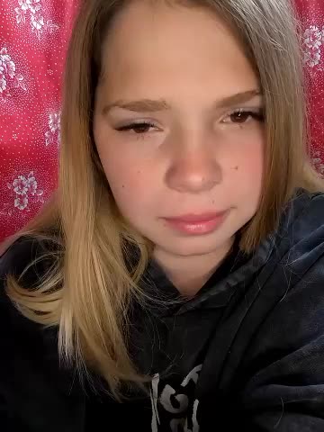 Zuli_Kiska Adult Chat September 14, 2025