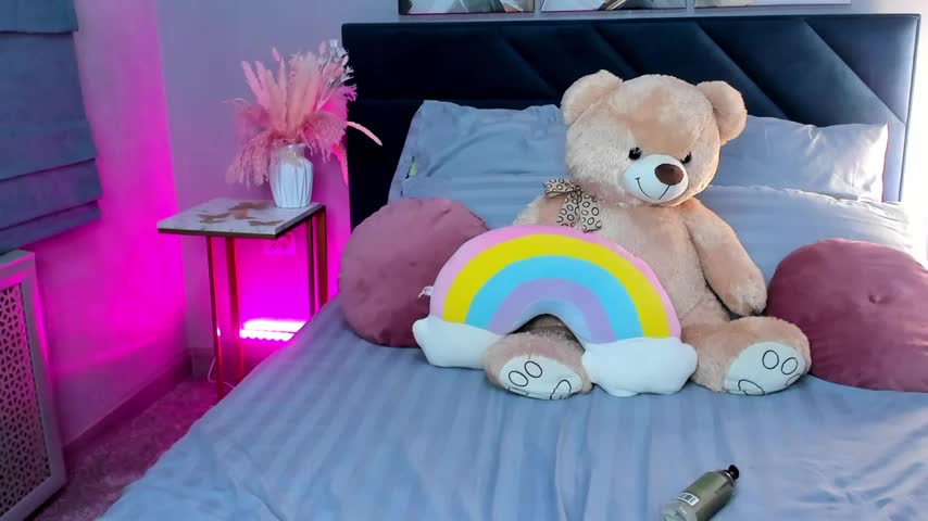 Curvy_Dynamite_ Adult Chat September 14, 2025