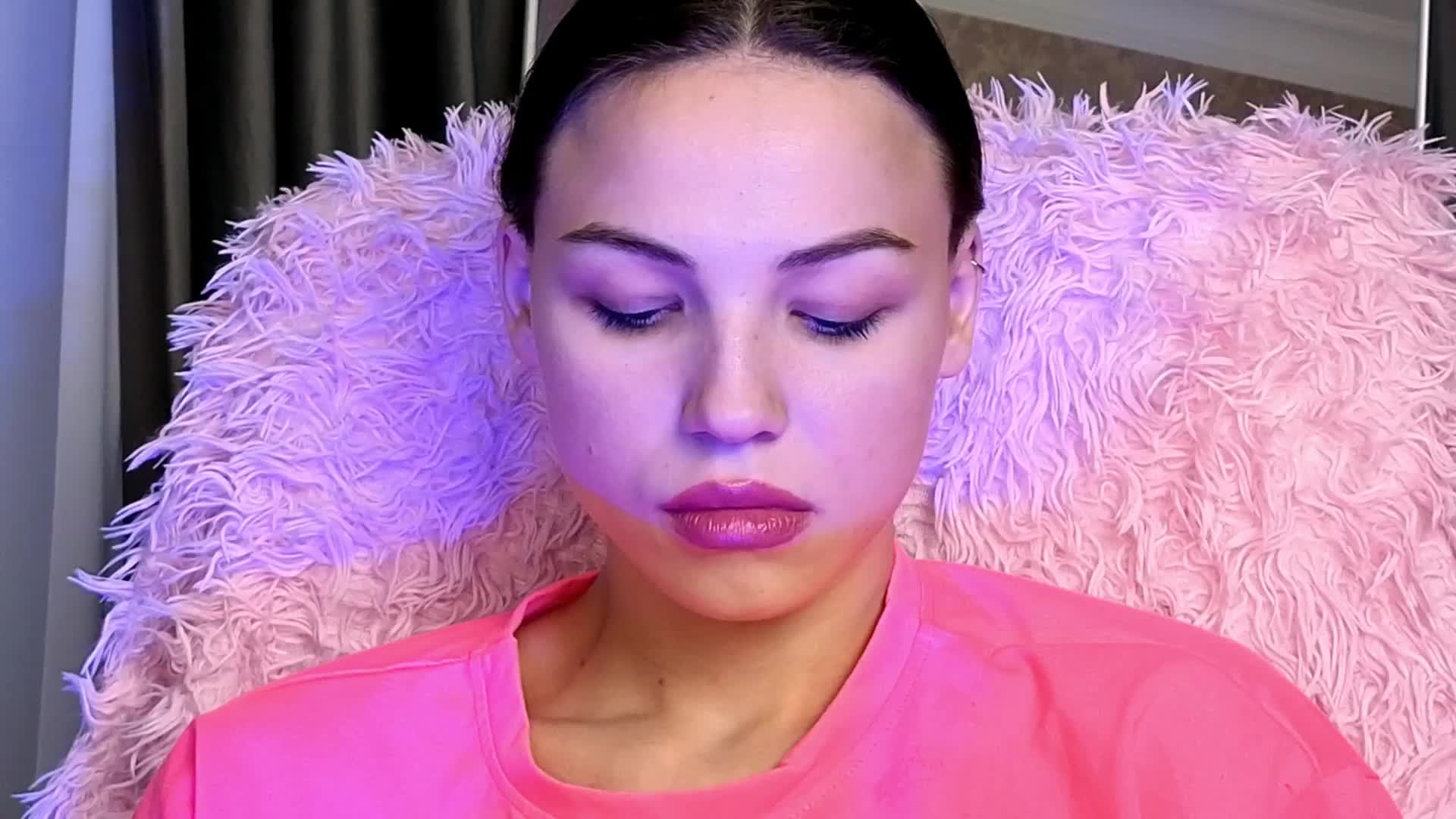 EmilyLuxxxury Adult Chat September 14, 2025