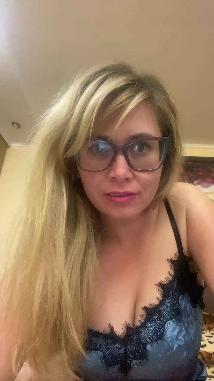 Elegant00Girl Adult Chat September 14, 2025