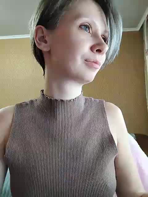 -Christina- Adult Chat September 14, 2025