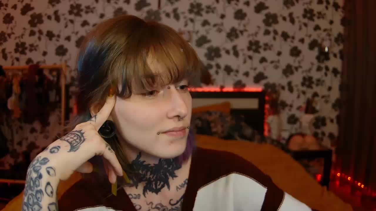 LittleSpaceMouse- Adult Chat September 15, 2025