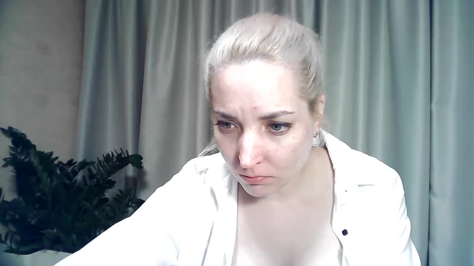 mariska-kiska Adult Chat September 15, 2025