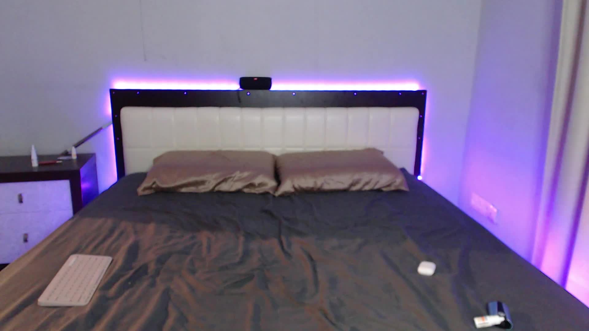 Iloniyaa Adult Chat September 15, 2025