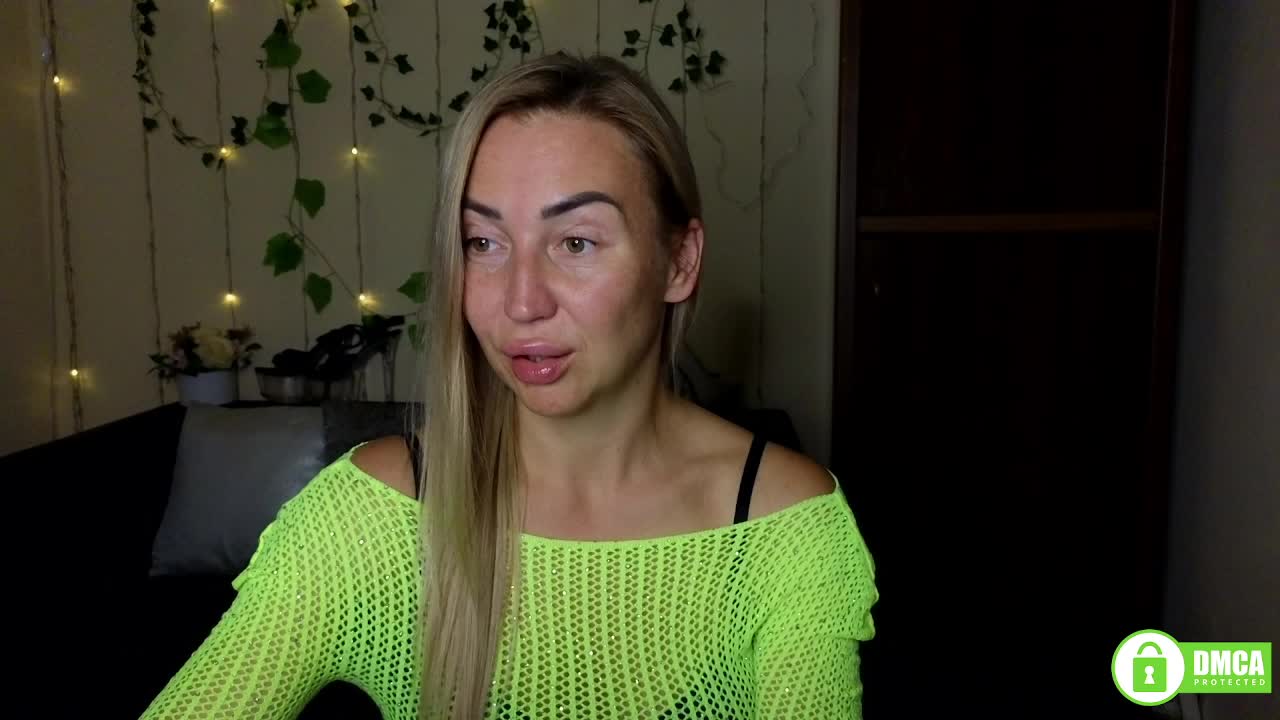 Jullyblondkiss Adult Chat September 15, 2025