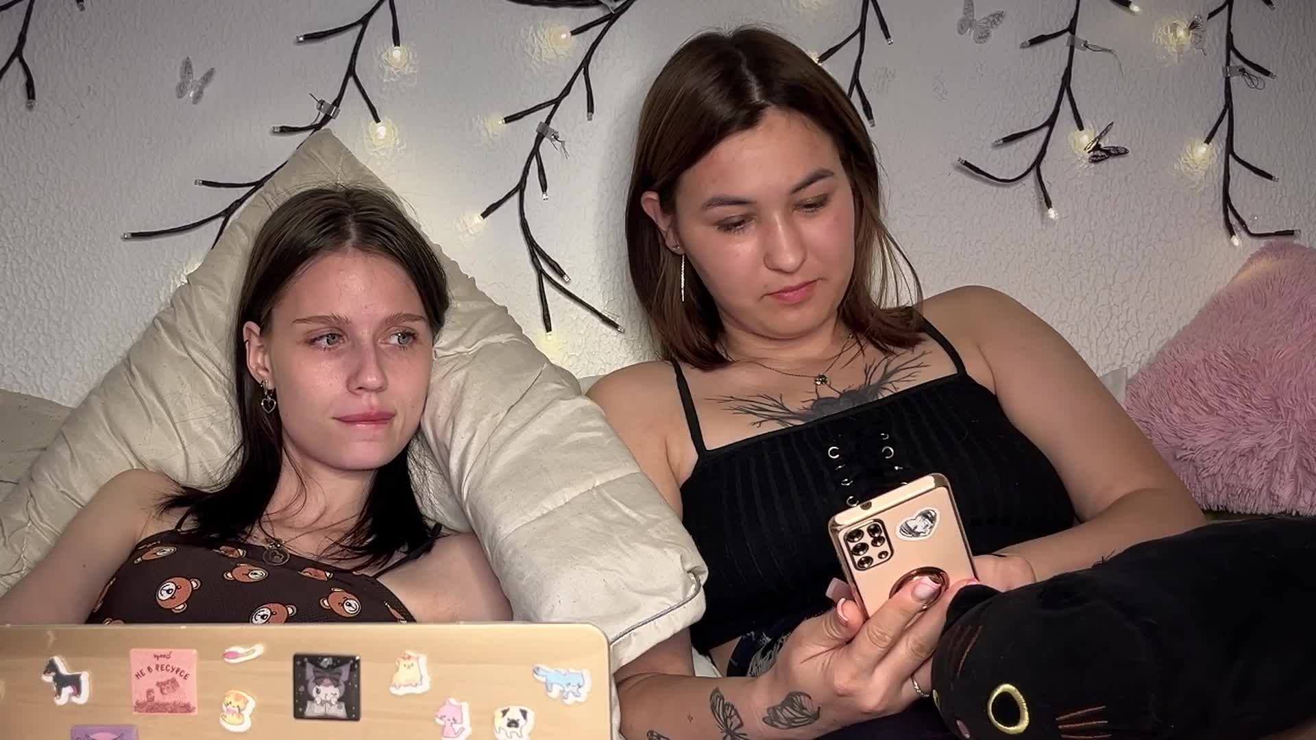 ZoyaVikki Adult Chat September 14, 2025