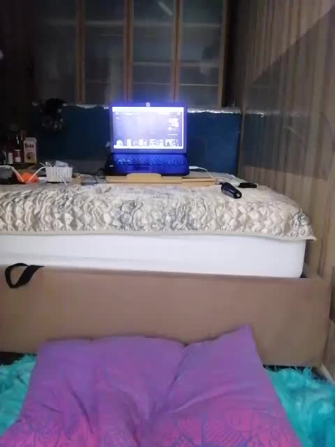 -Tiffany- Adult Chat September 15, 2025