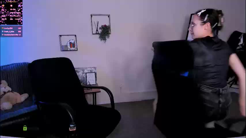 juli_kisss Adult Chat September 15, 2025