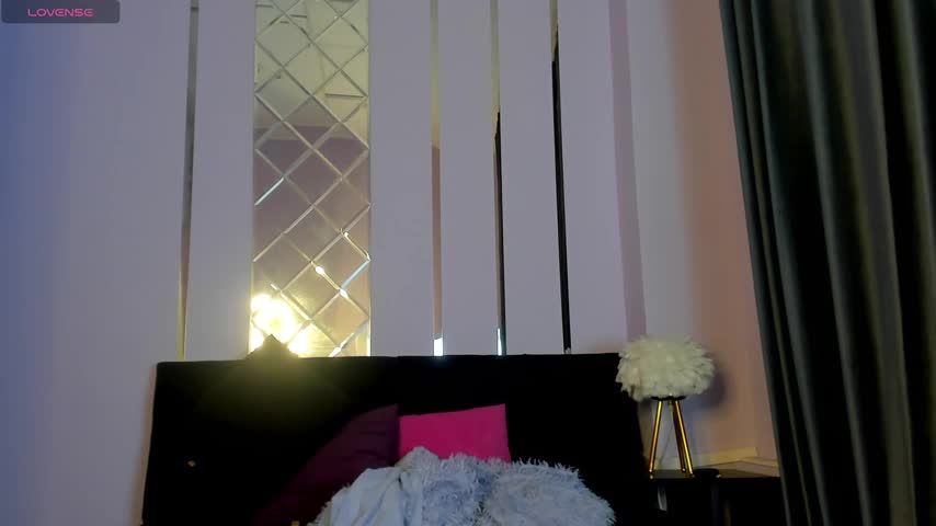 AlisaGoldie Adult Chat September 15, 2025