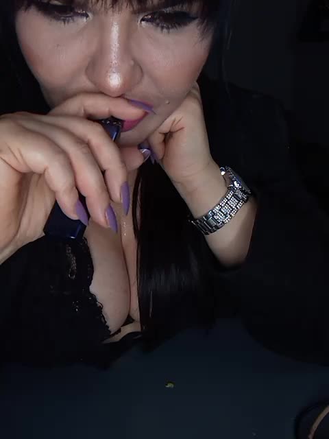 Brunetochkaaa Adult Chat September 15, 2025