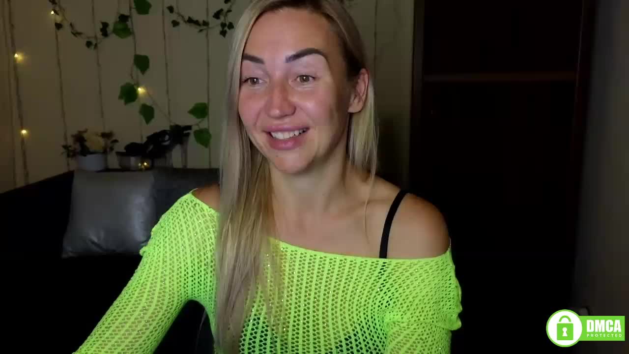 Jullyblondkiss Adult Chat September 15, 2025