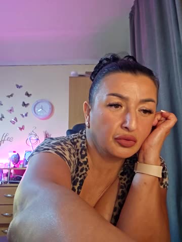 Hotangel75 Adult Chat September 15, 2025