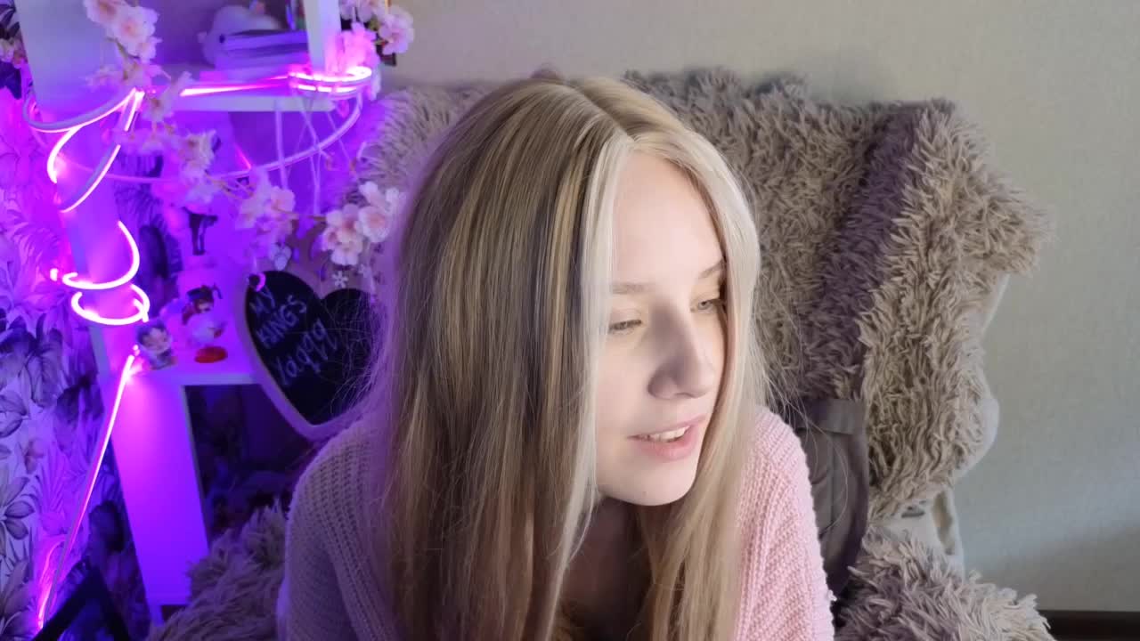 plushsara Adult Chat September 15, 2025