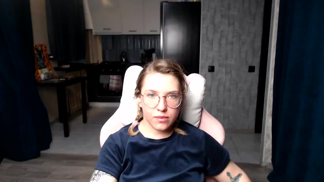 Regimasmile Adult Chat September 15, 2025