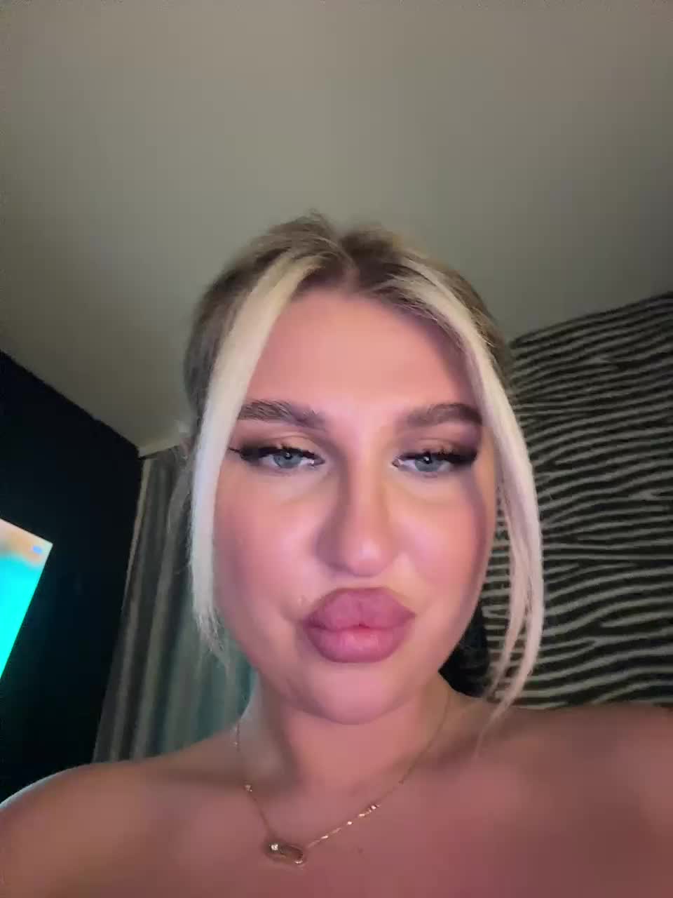 Kotofeyka1 Adult Chat September 15, 2025