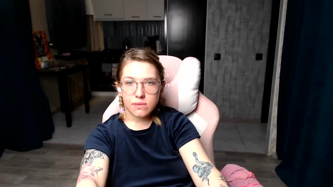 Regimasmile Adult Chat September 15, 2025