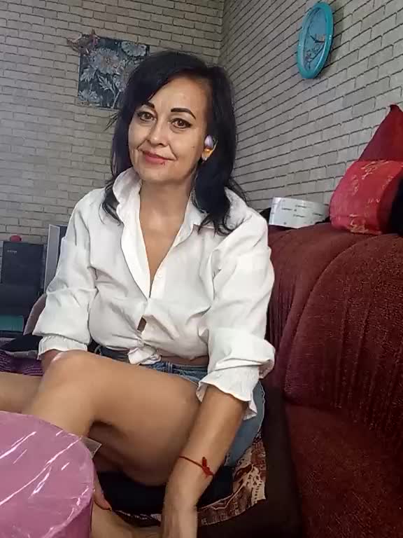 Lina-a-13 Adult Chat September 15, 2025