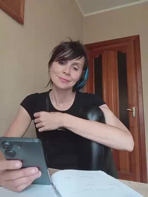 Hellenalonenochka Adult Chat September 15, 2025