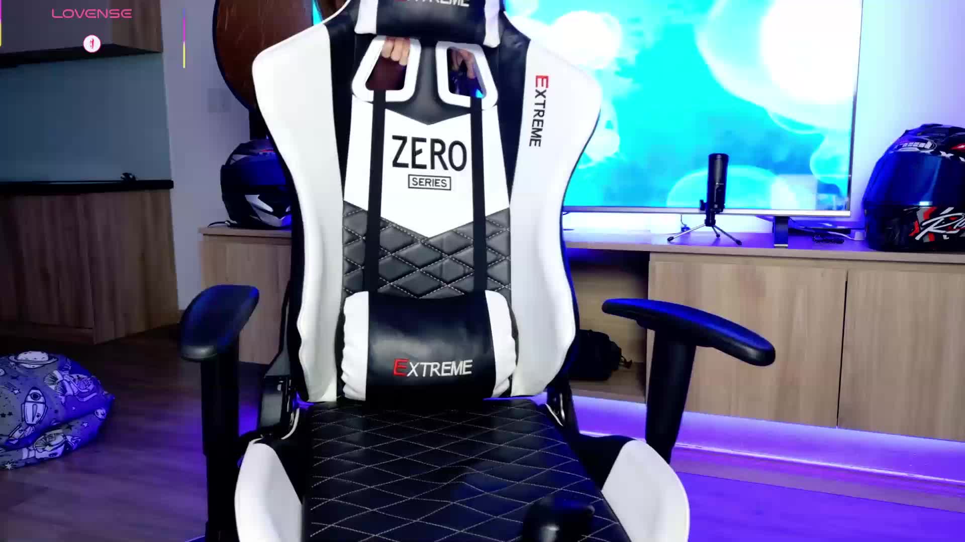 laxyflaxy Adult Chat September 16, 2025