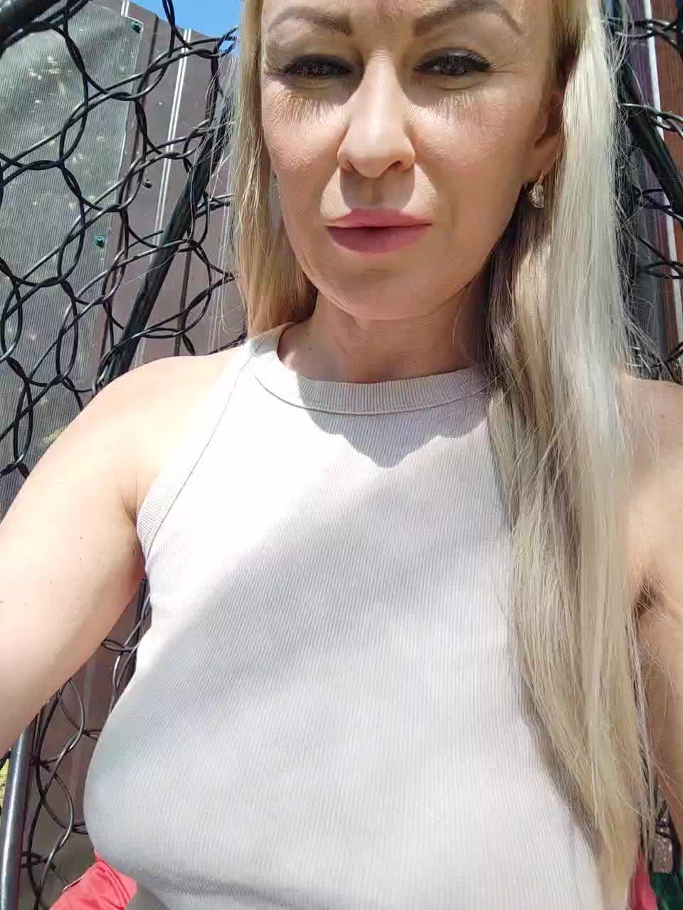 Blondi_Love Adult Chat September 16, 2025