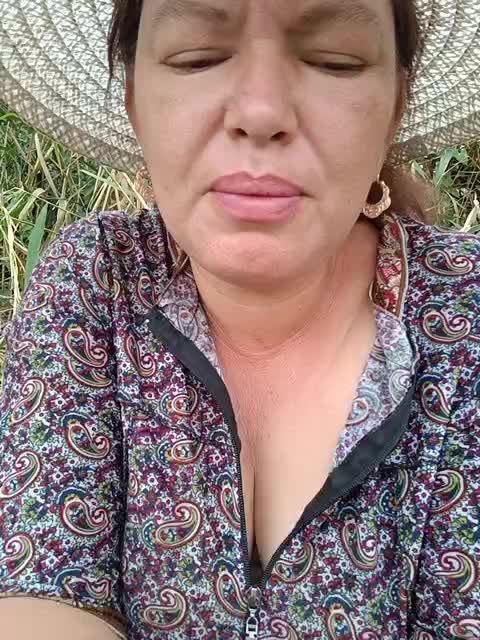 Raspberry_Rum Adult Chat September 16, 2025