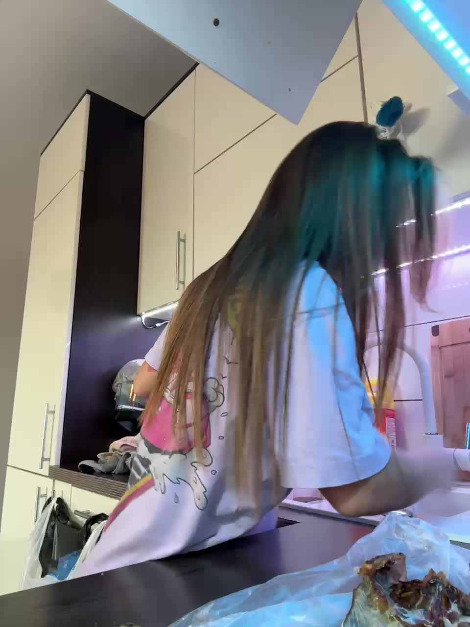 -INDICA- Adult Chat September 16, 2025