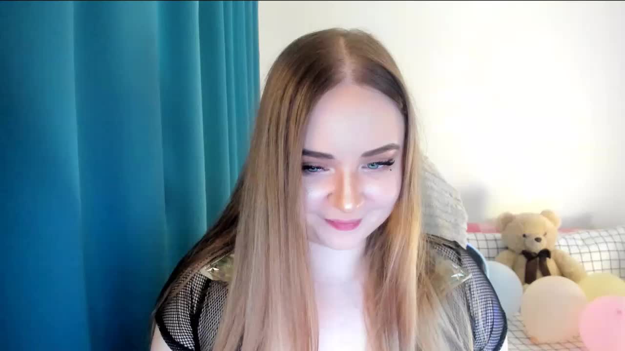 Shy_foxY Adult Chat September 16, 2025