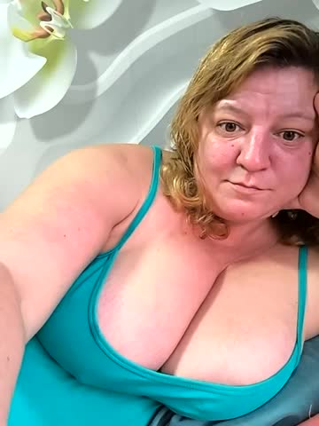 jusichka Adult Chat September 16, 2025