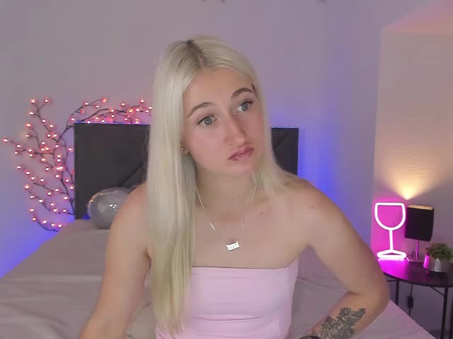 HollyTaillor Adult Chat September 16, 2025