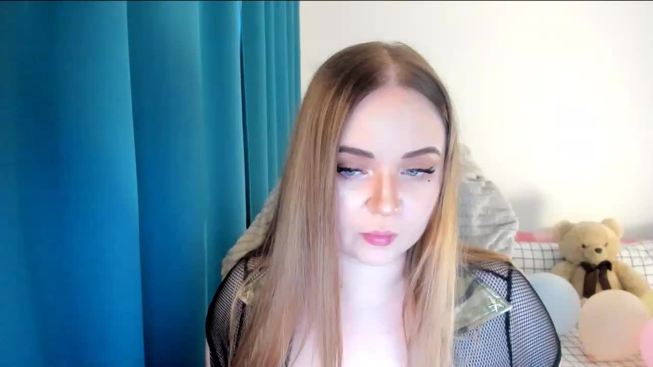 Shy_foxY Adult Chat September 16, 2025