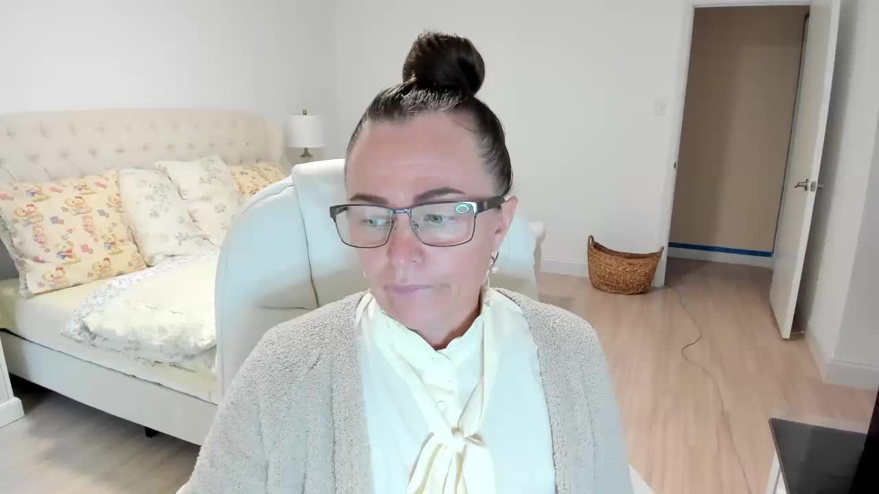 -Michelle- Adult Chat September 16, 2025