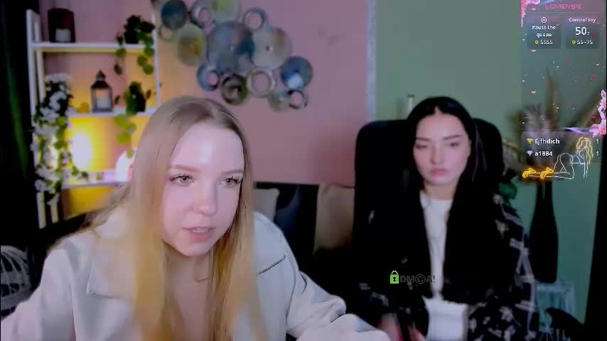 miki_nikki Adult Chat September 16, 2025